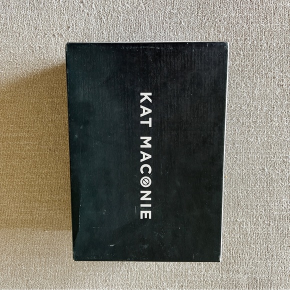 Kat Maconie Gold Mirror "Maggie" Mary Jane Heels Size 9 - Picture 10 of 11